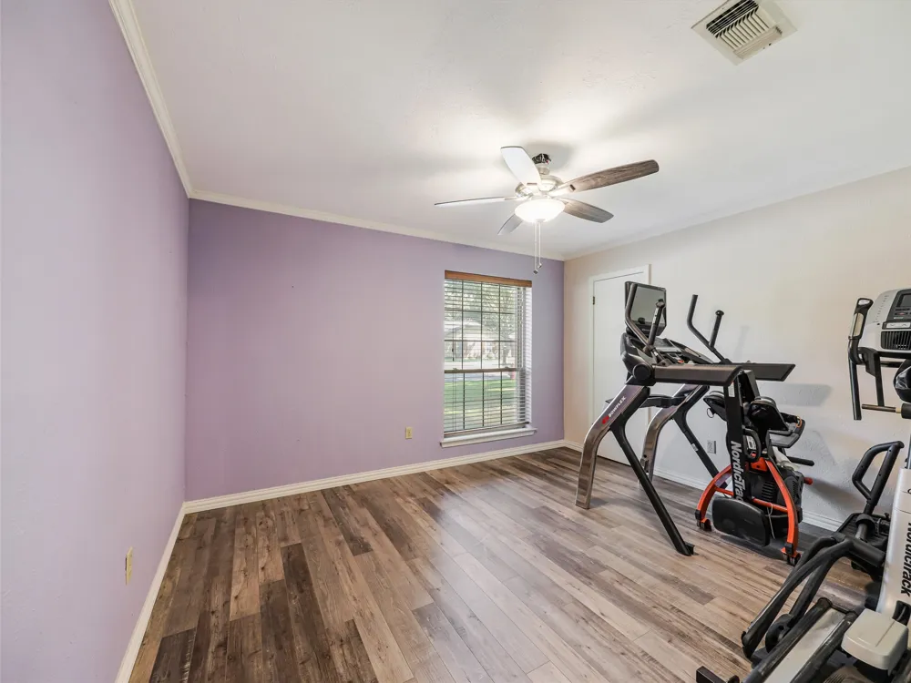 6404 Suncrest Court North Richland Hills, TX 76180