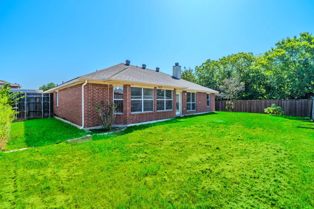 3901 Georgetown Drive Sachse, TX 75048