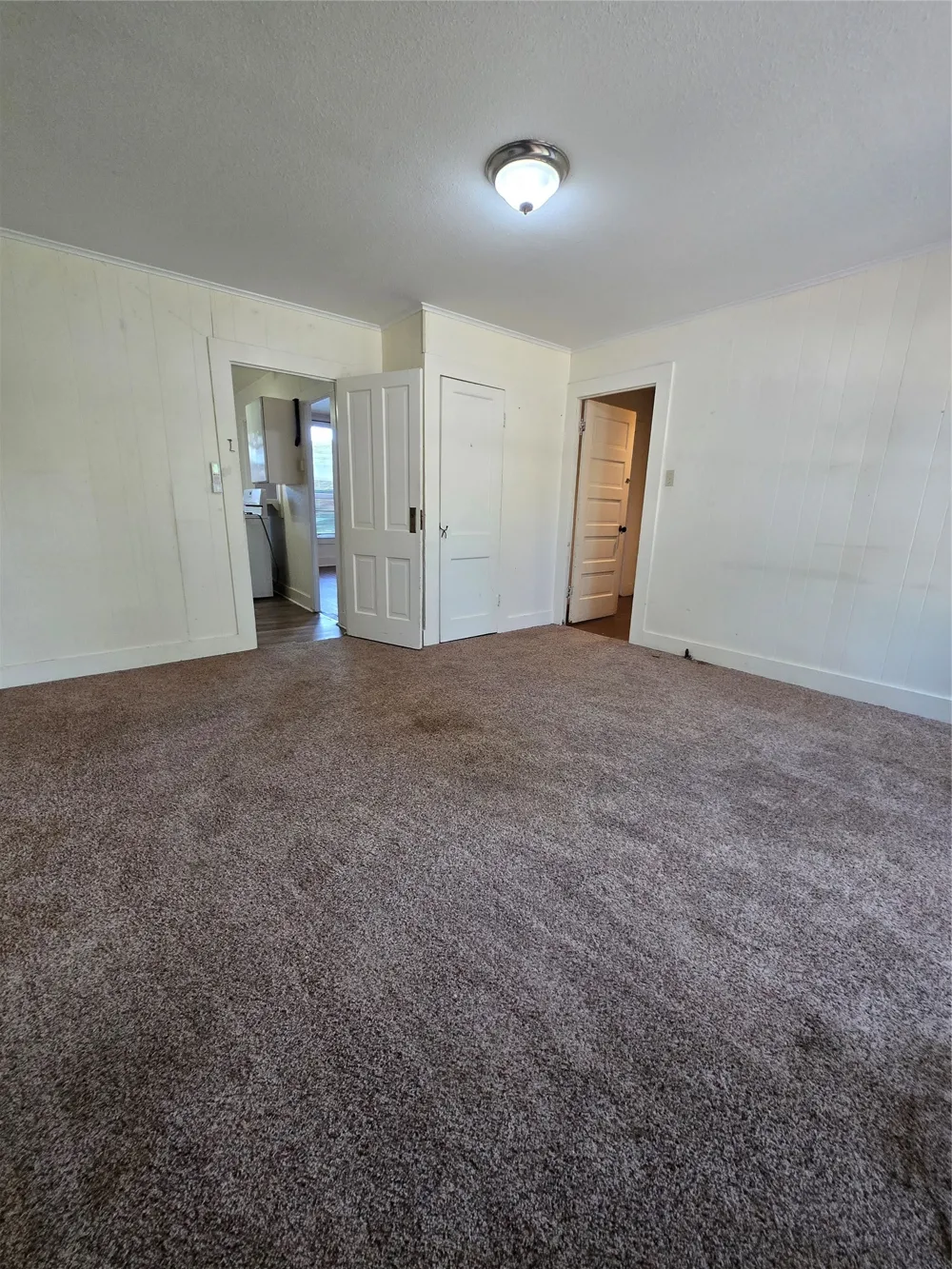 714 S Commercial Avenue Coleman, TX 76834
