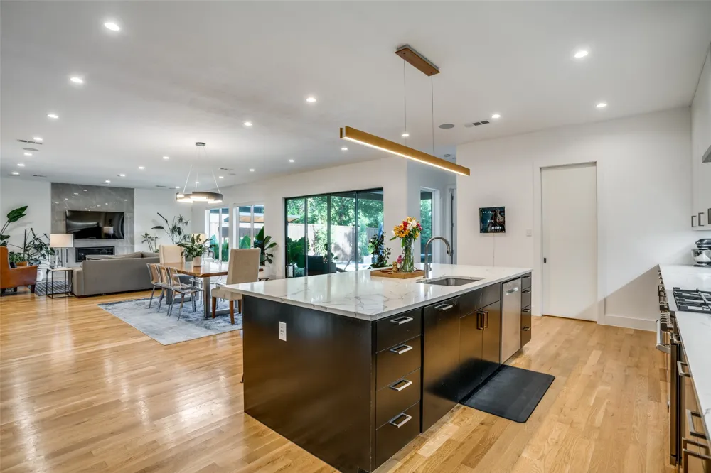 3766 Manana Drive Dallas, TX 75220