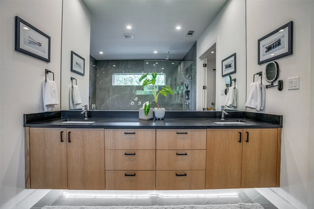 3766 Manana Drive Dallas, TX 75220