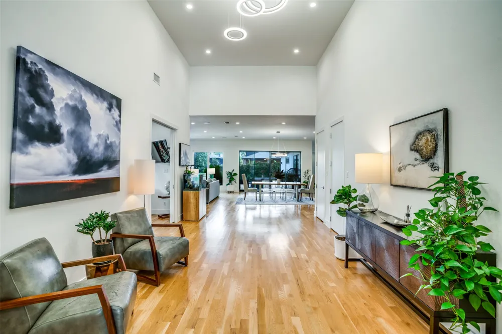 3766 Manana Drive Dallas, TX 75220