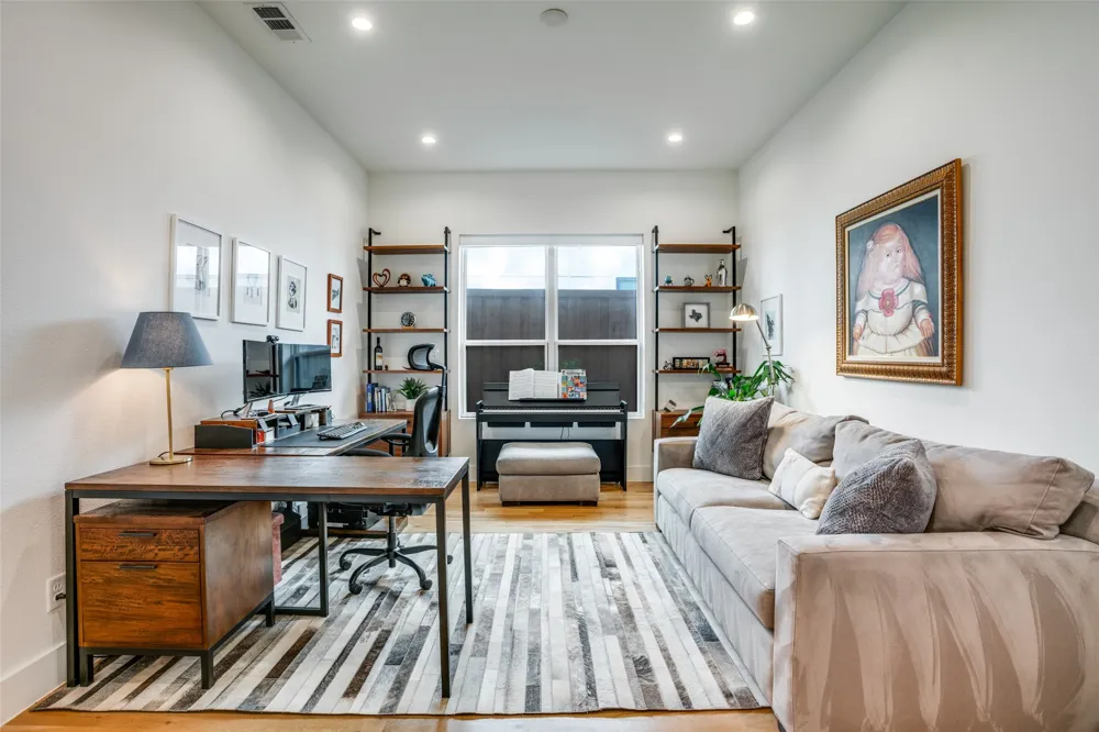 3766 Manana Drive Dallas, TX 75220