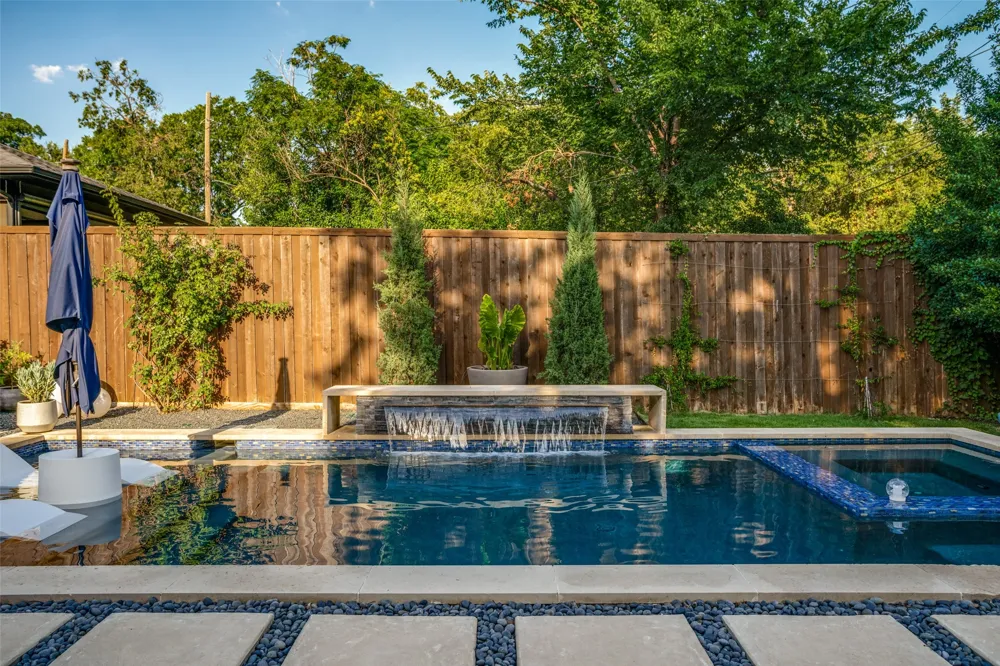 3766 Manana Drive Dallas, TX 75220