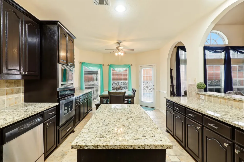 5804 Logan Drive Plano, TX 75094