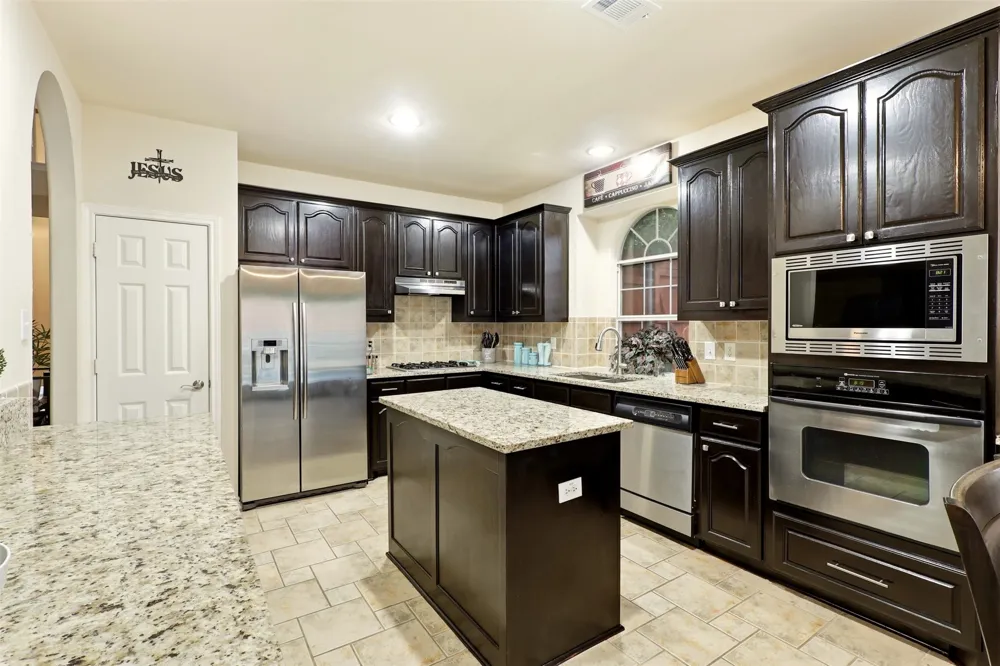 5804 Logan Drive Plano, TX 75094