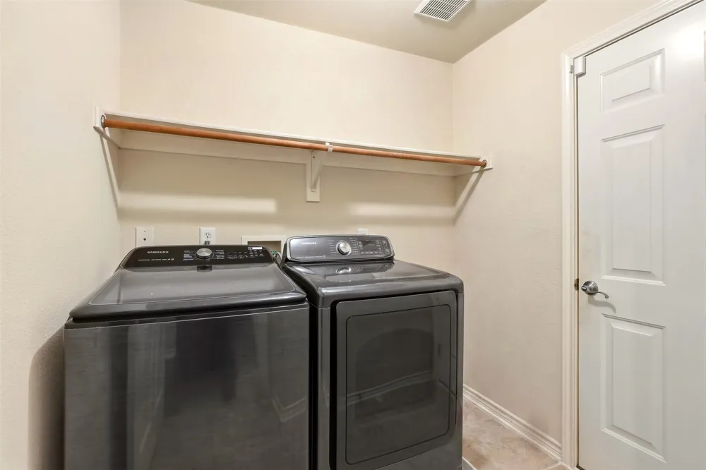5804 Logan Drive Plano, TX 75094