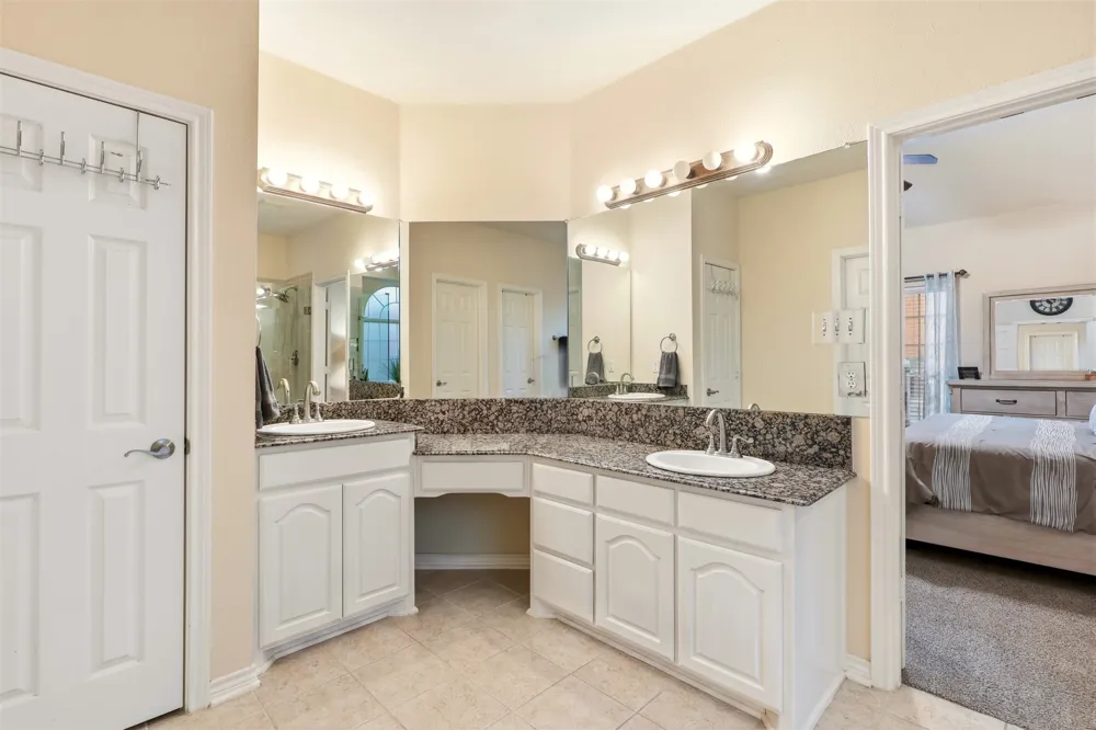 5804 Logan Drive Plano, TX 75094