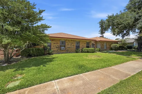 4115 Greenway Drive