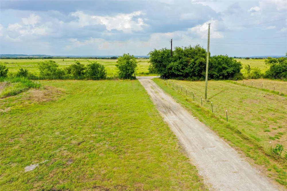 2275 County Road 4185 Meridian, TX 76665