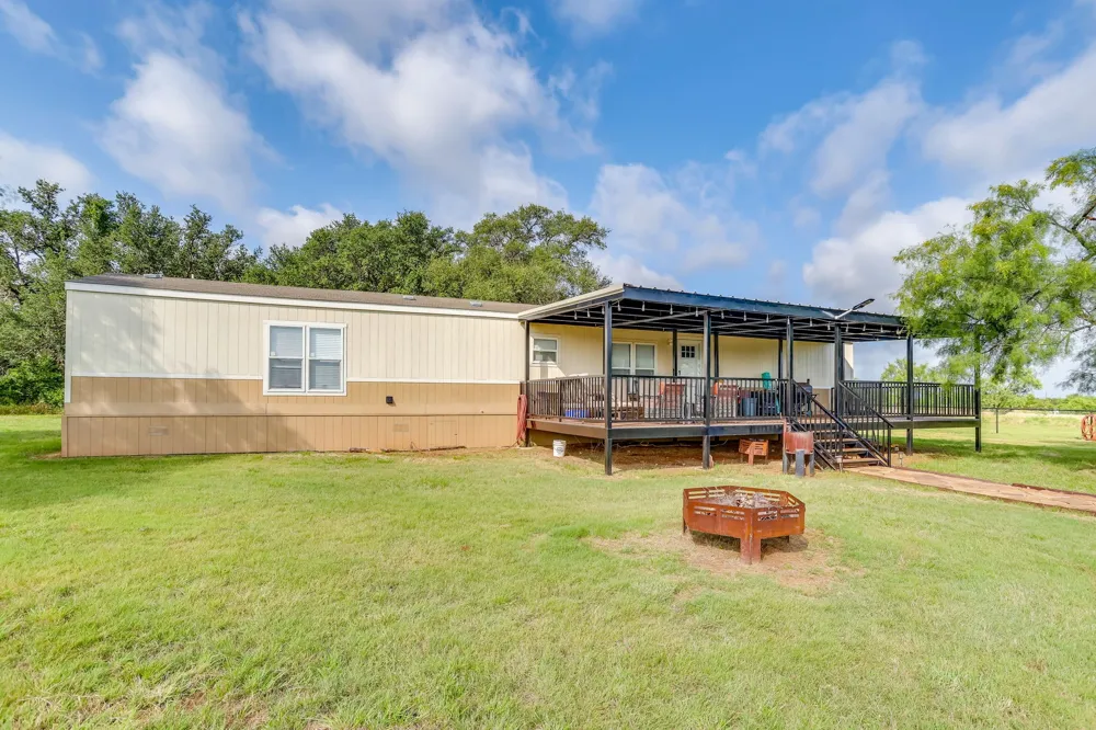 538 FM 52 Graford, TX 76649