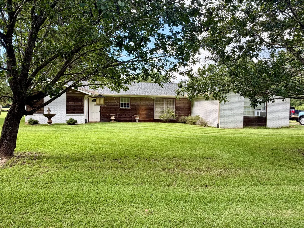 942 Foreman Road Doyline, LA 71023