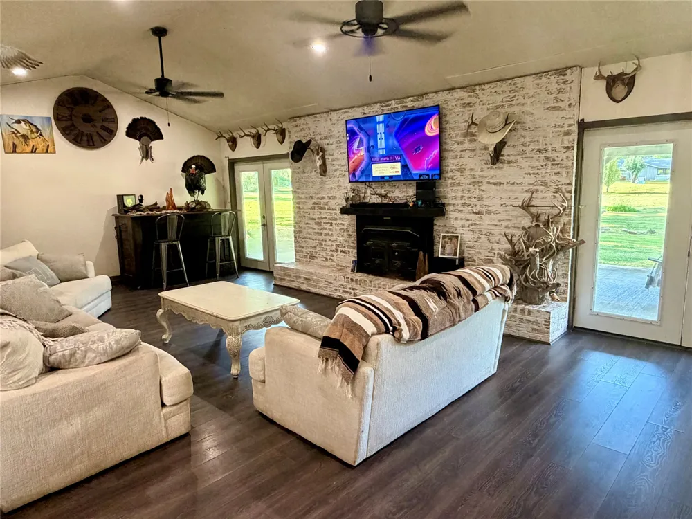 942 Foreman Road Doyline, LA 71023
