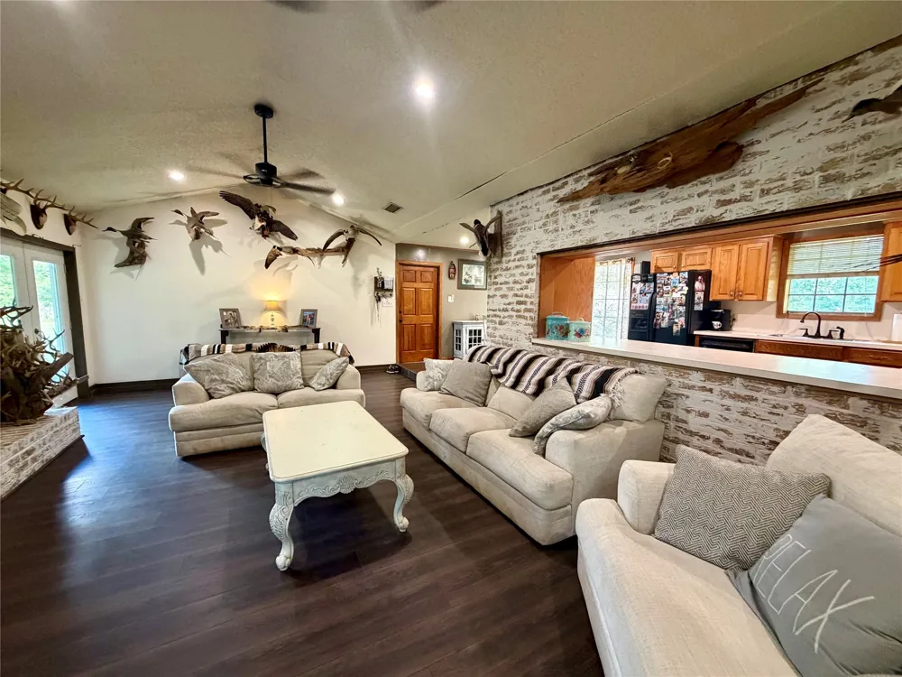 942 Foreman Road Doyline, LA 71023