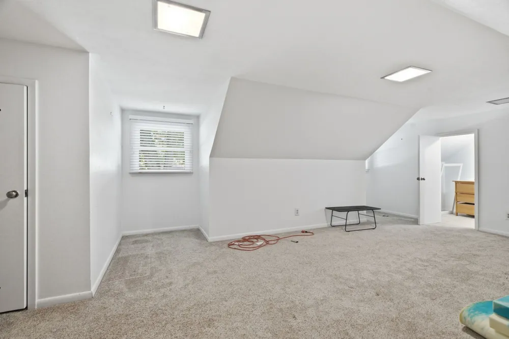 1301 Colonial Court Arlington, TX 76013