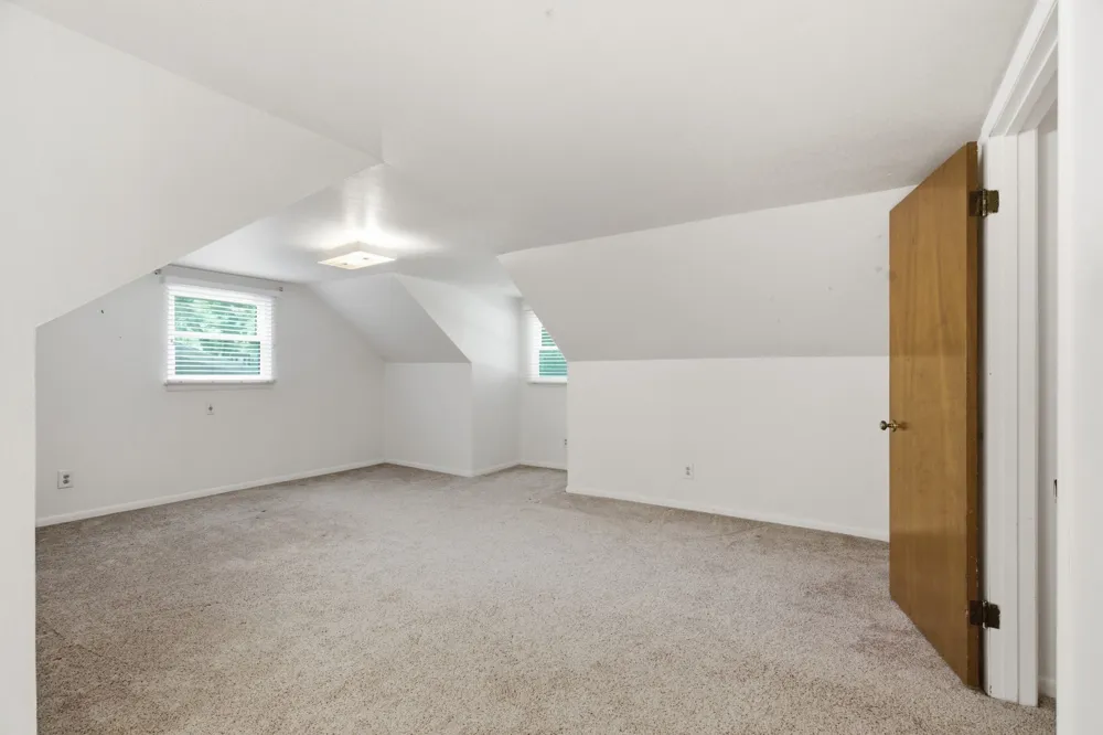 1301 Colonial Court Arlington, TX 76013