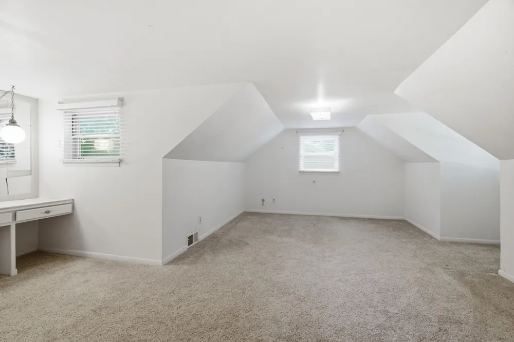 1301 Colonial Court Arlington, TX 76013
