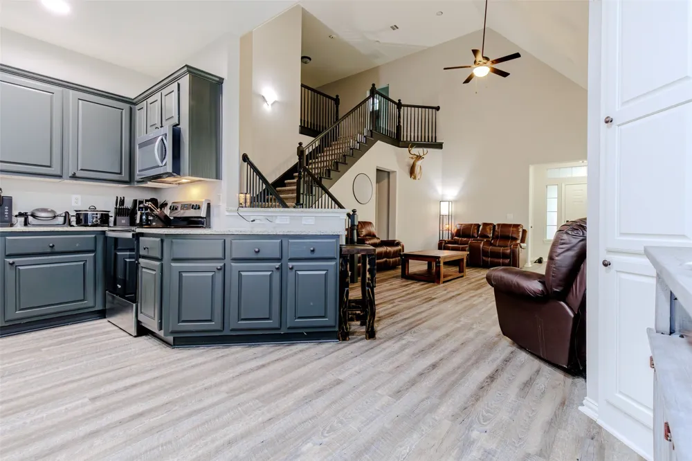 230 Greathouse Village Decatur, TX 76234