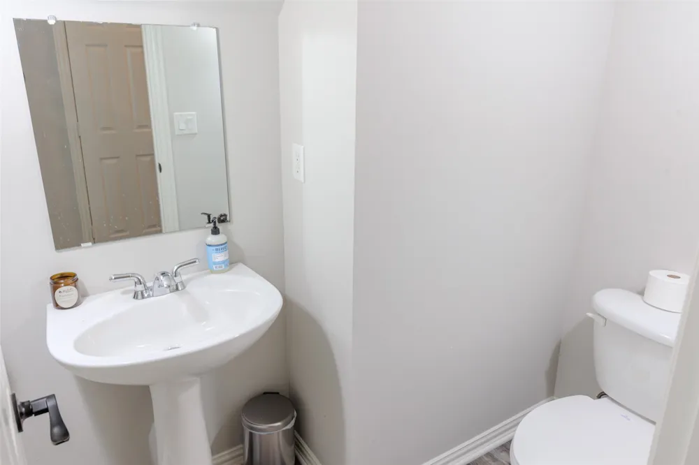 230 Greathouse Village Decatur, TX 76234