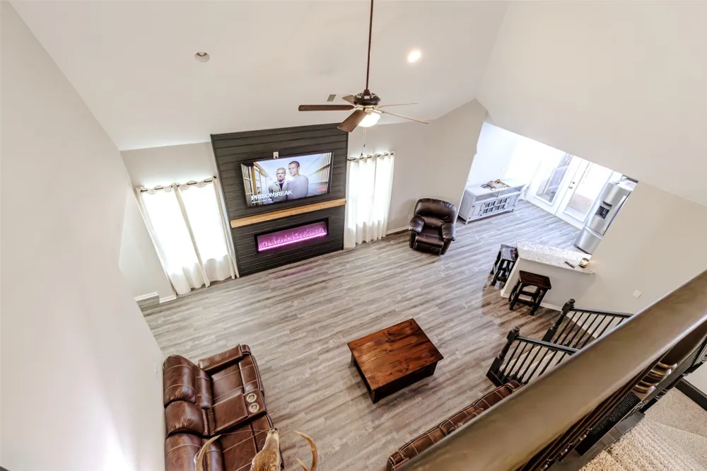 230 Greathouse Village Decatur, TX 76234