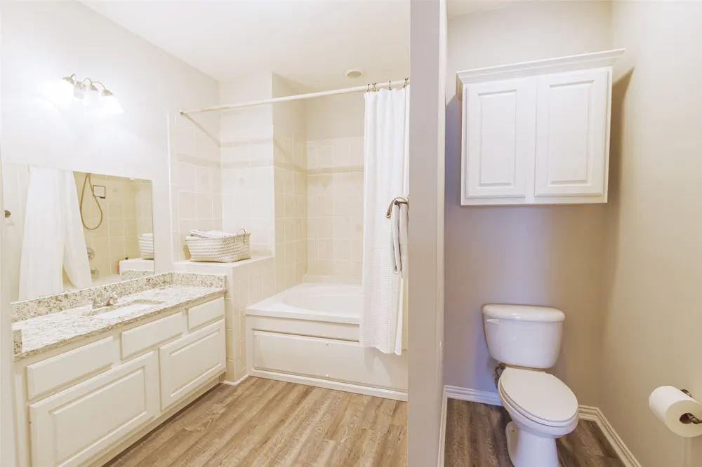 230 Greathouse Village Decatur, TX 76234