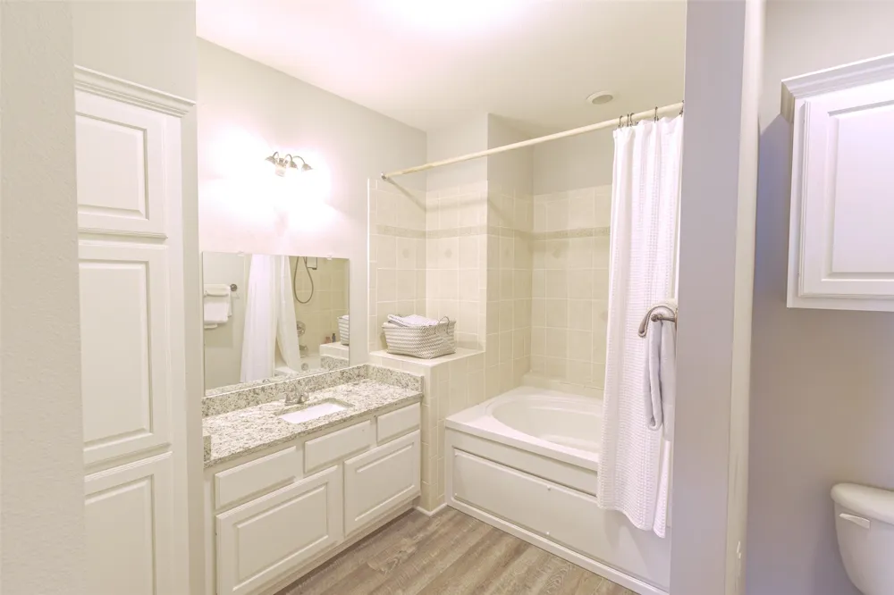 230 Greathouse Village Decatur, TX 76234