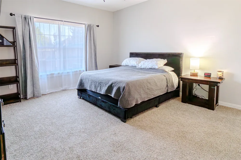 230 Greathouse Village Decatur, TX 76234