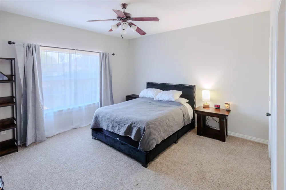 230 Greathouse Village Decatur, TX 76234