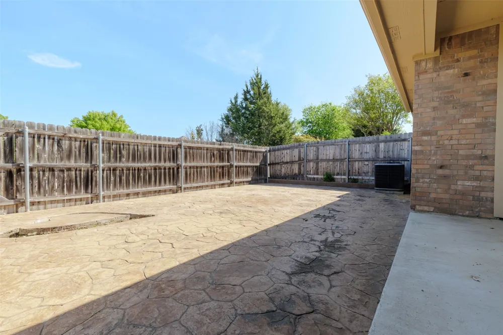 230 Greathouse Village Decatur, TX 76234