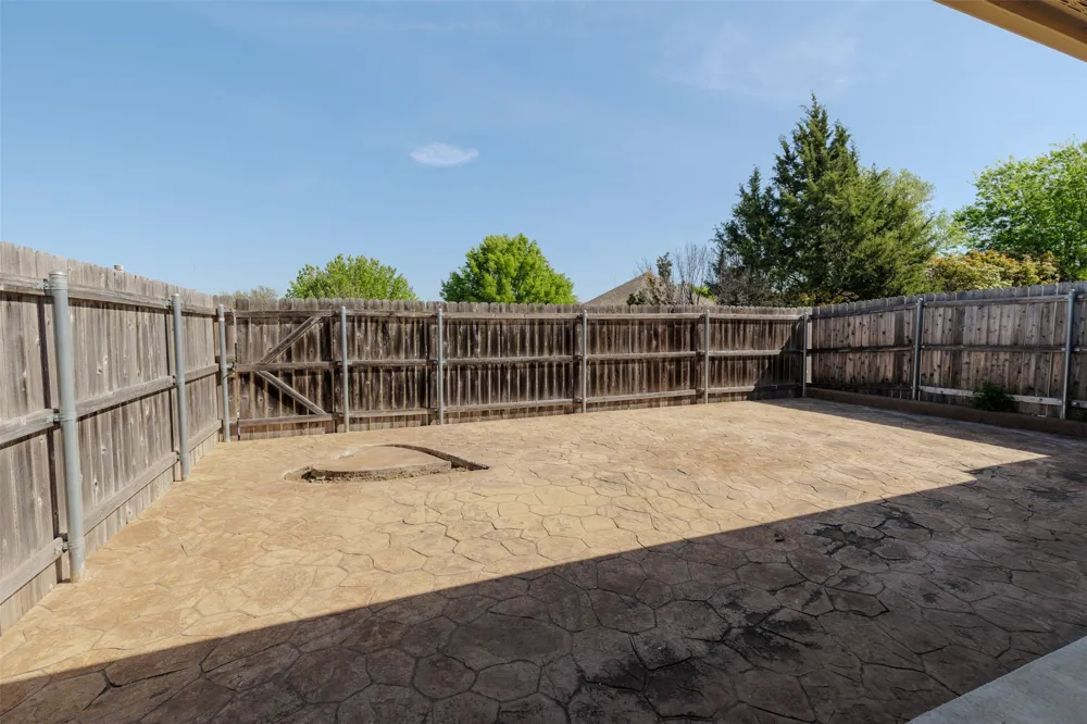 230 Greathouse Village Decatur, TX 76234