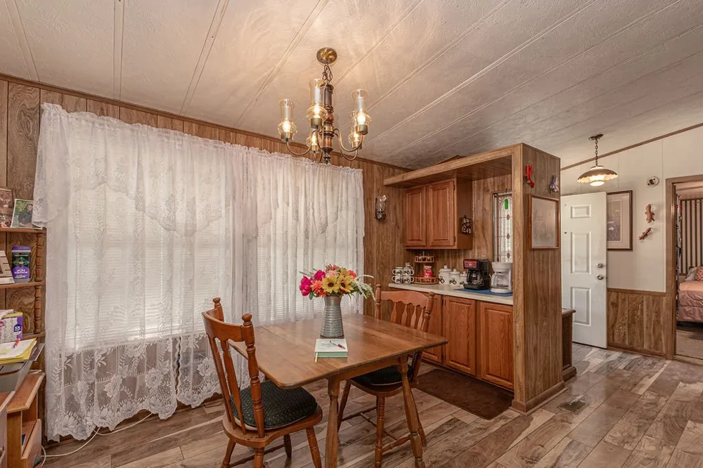 6264 State Highway 276 Point, TX 75472