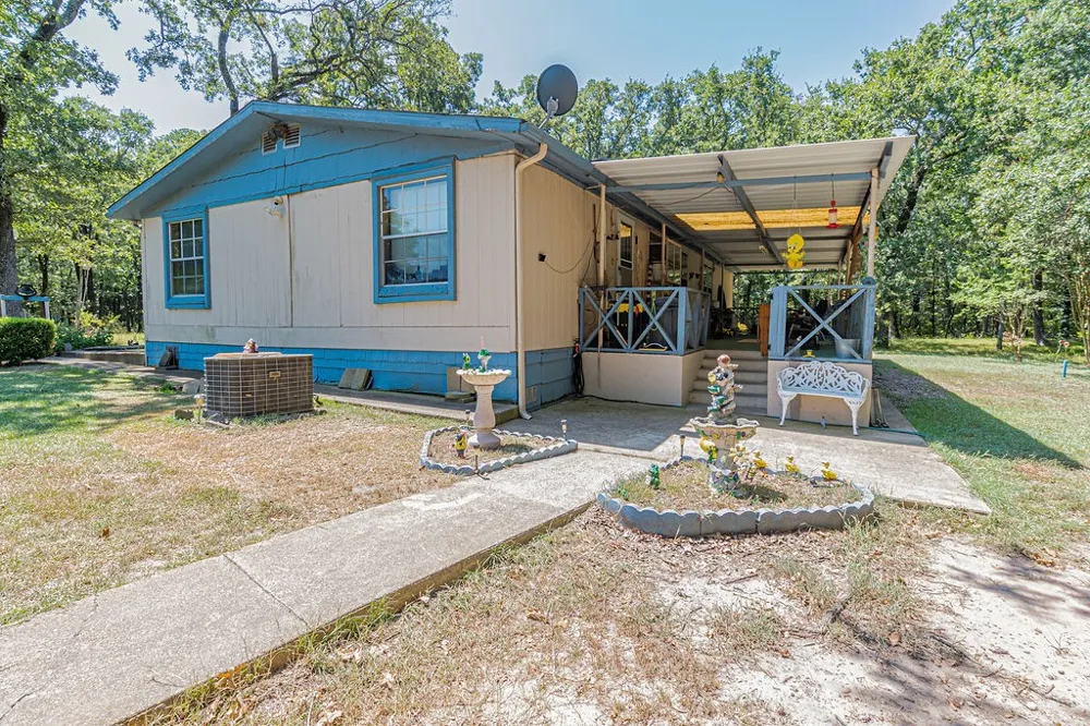 6264 State Highway 276 Point, TX 75472