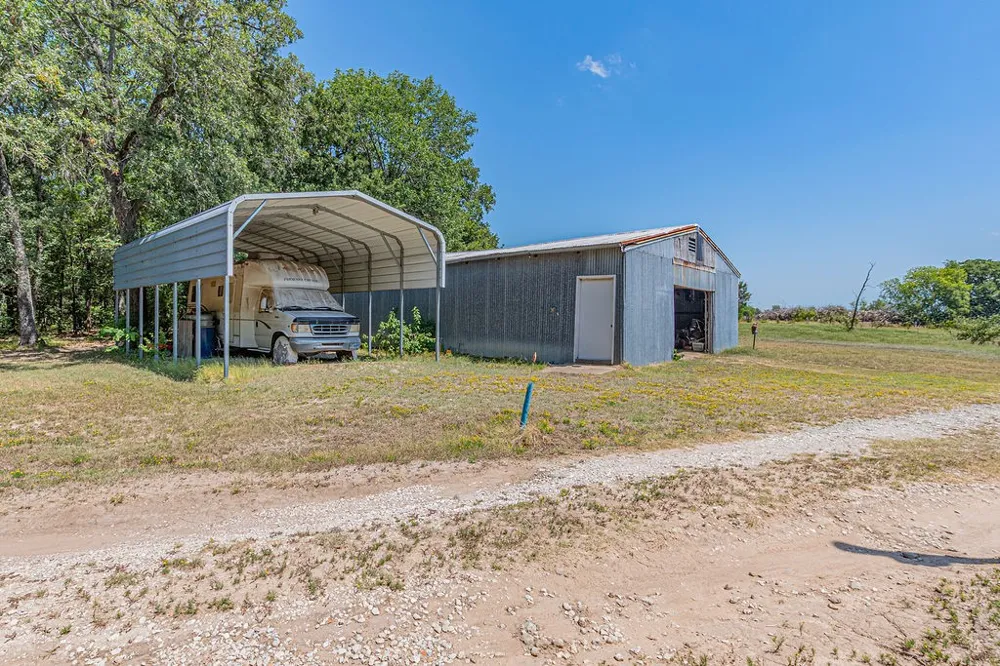 6264 State Highway 276 Point, TX 75472