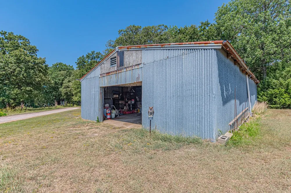 6264 State Highway 276 Point, TX 75472