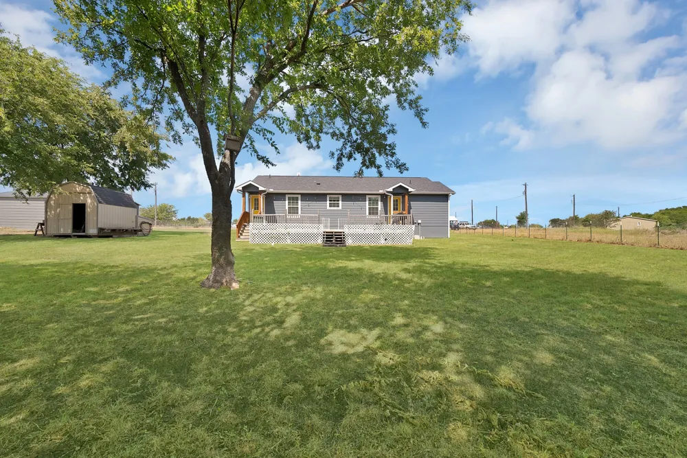 1237 Private Road 4219 Decatur, TX 76234