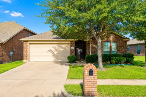 1005 Meadow Green Court