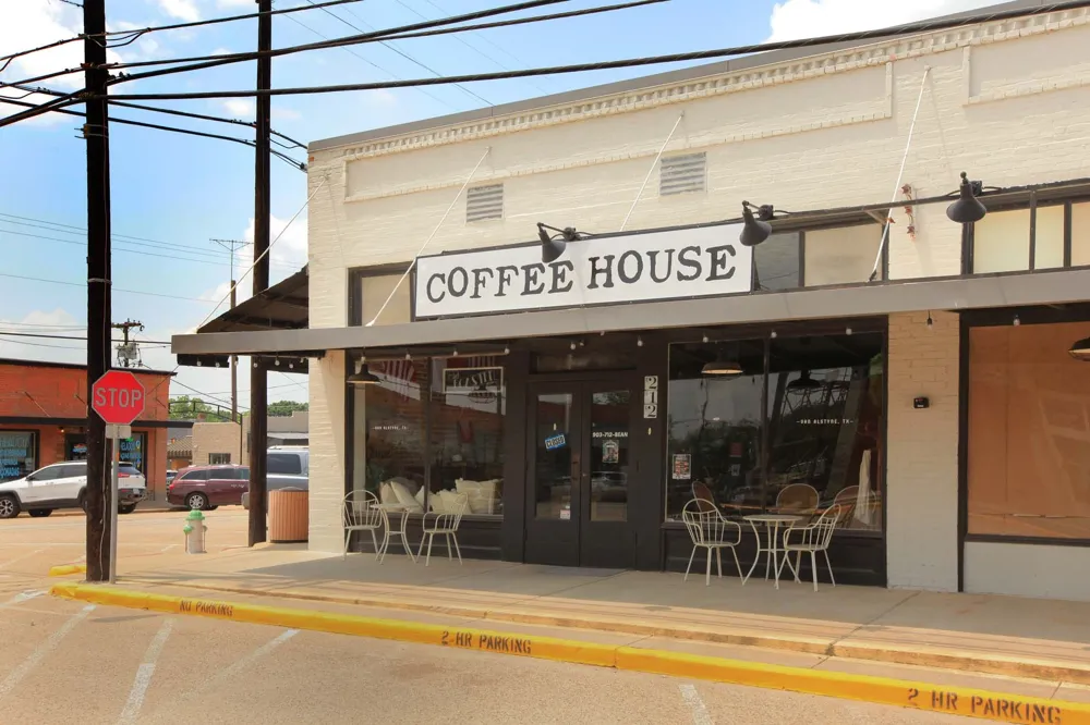 1613 Thicket Hill Drive Van Alstyne, TX 75495
