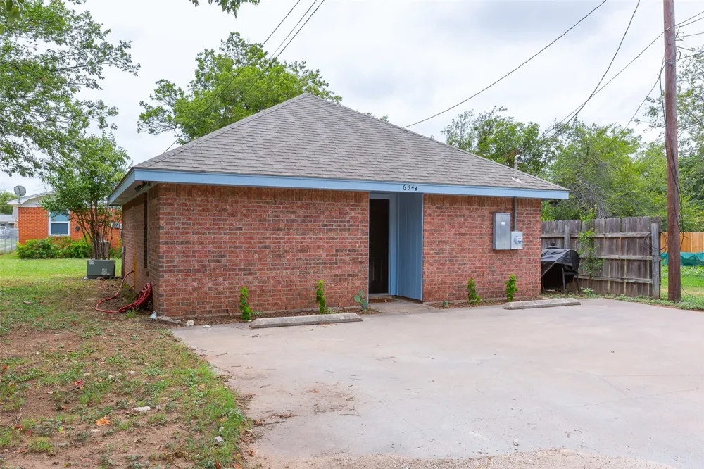 634 E North 16th Street #B Abilene, TX 79601