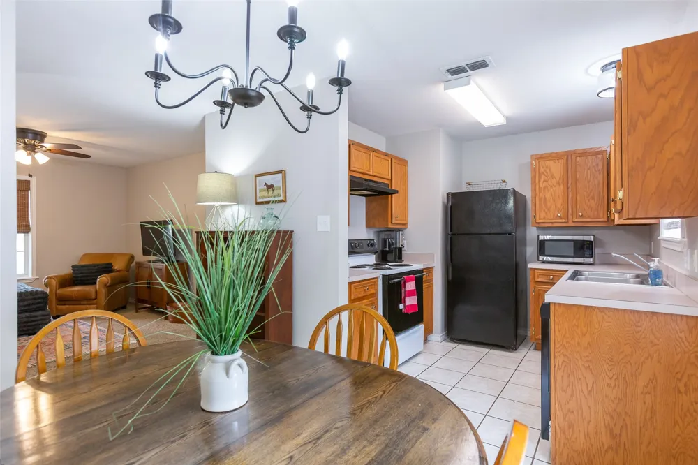 634 E North 16th Street #B Abilene, TX 79601