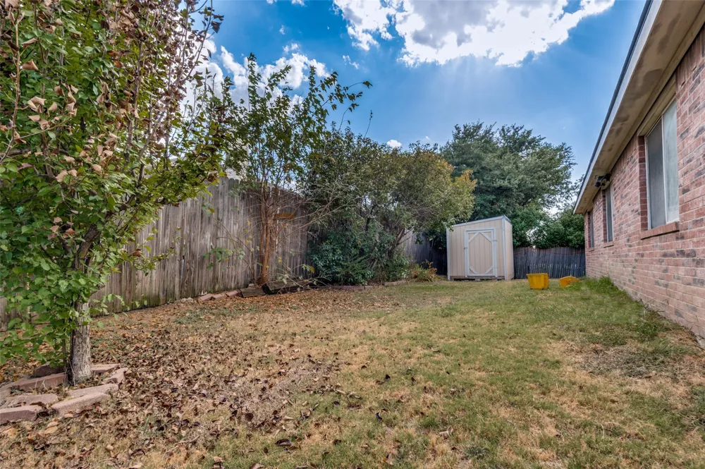 3155 Ponds Edge Trail Grand Prairie, TX 75052