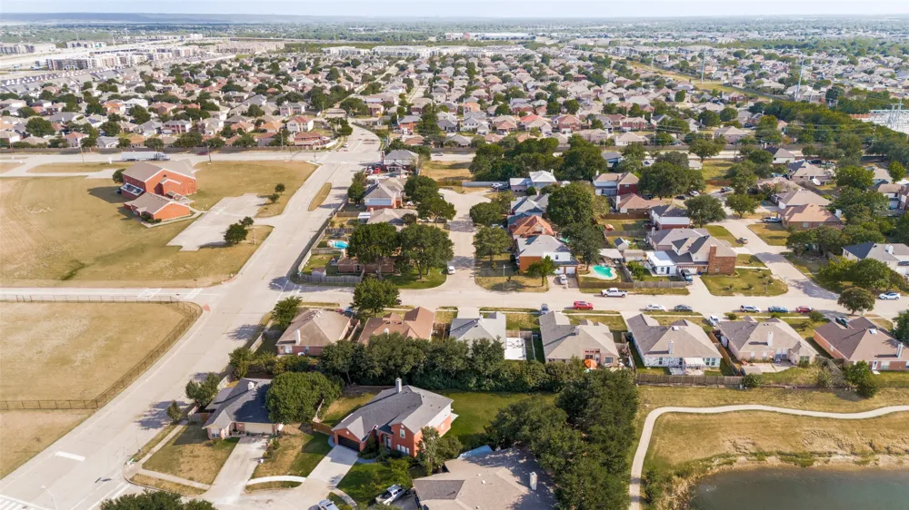 3155 Ponds Edge Trail Grand Prairie, TX 75052
