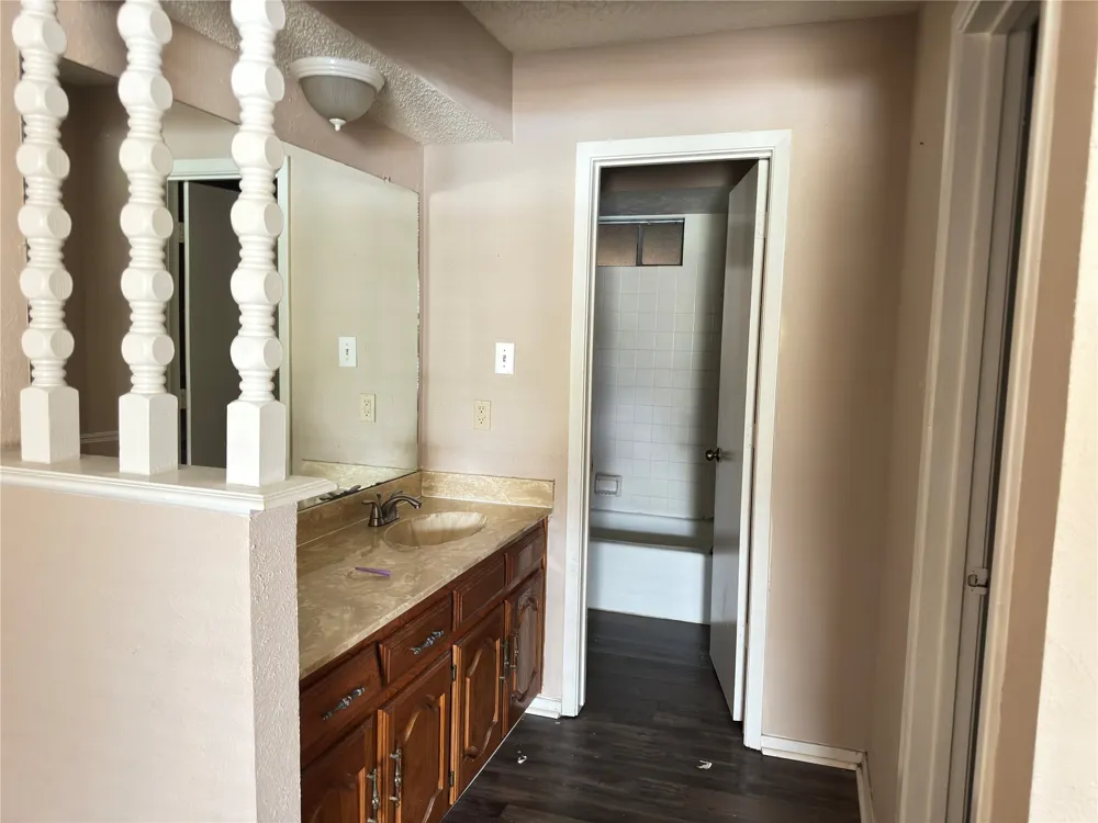 1444 Pinnacle Peak Drive DeSoto, TX 75115