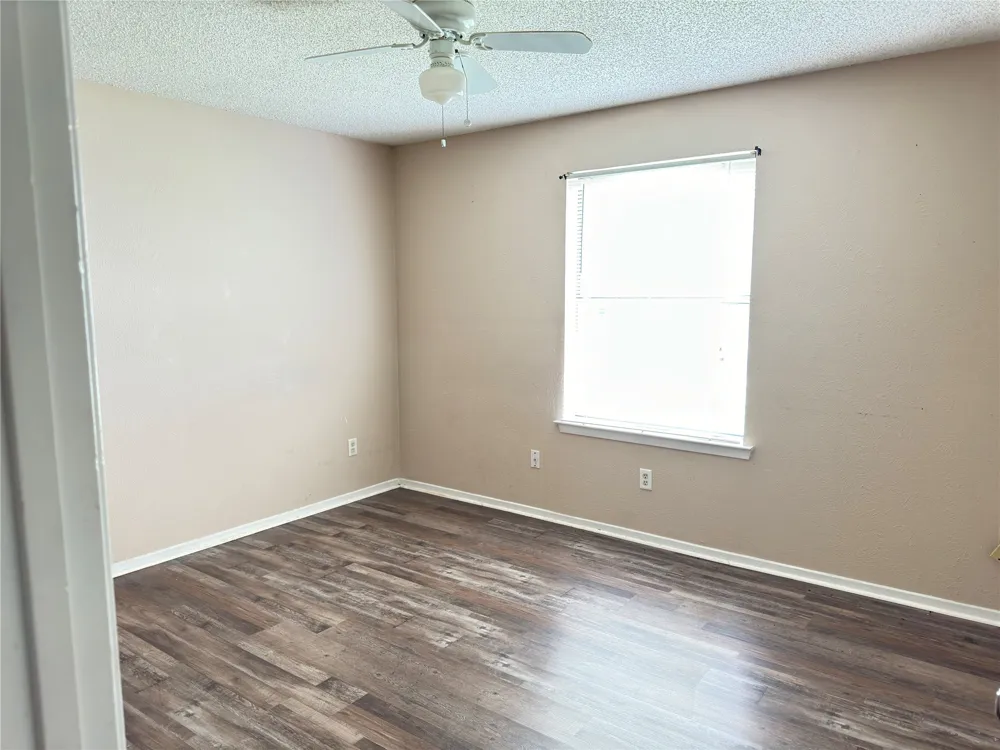1444 Pinnacle Peak Drive DeSoto, TX 75115