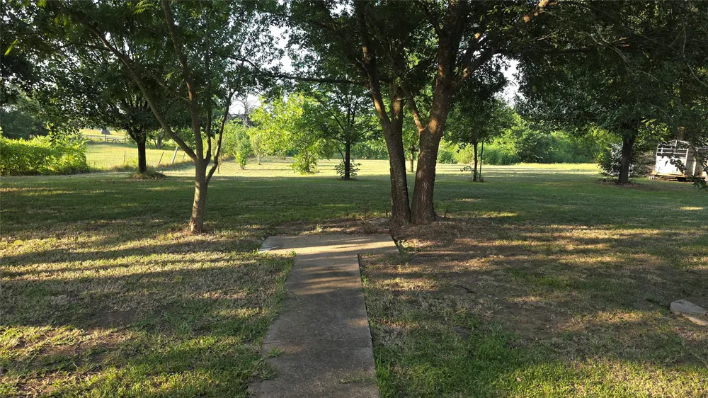 1664 HWY 56 E Bonham, TX 75418