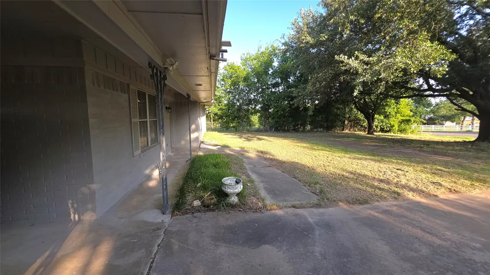 1664 HWY 56 E Bonham, TX 75418