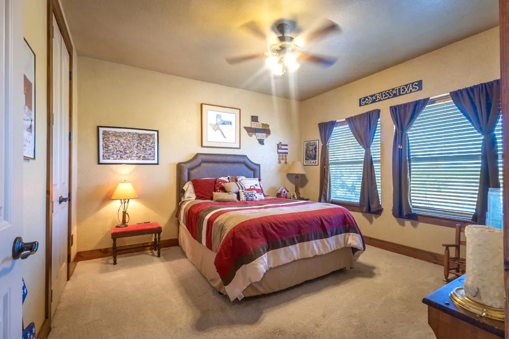 3179 Canyon Wren Loop Possum Kingdom Lake, TX 76449