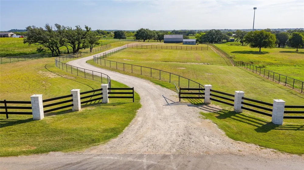 109 Silver Saddle Circle Weatherford, TX 76087