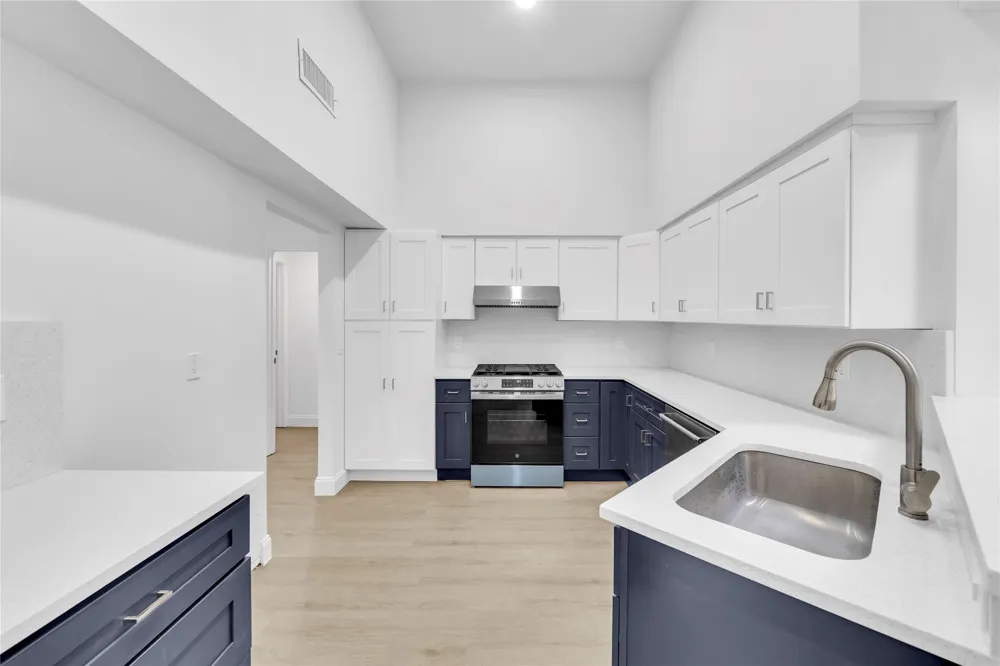 13826 Wooded Creek Court Farmers Branch, TX 75244