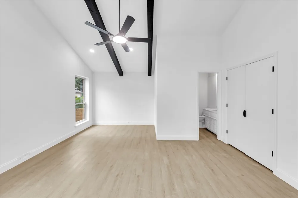 13826 Wooded Creek Court Farmers Branch, TX 75244