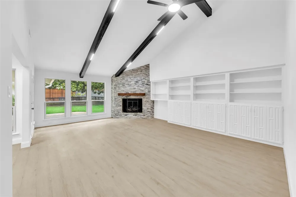 13826 Wooded Creek Court Farmers Branch, TX 75244